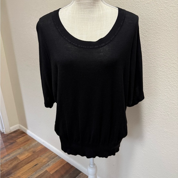 H&M Tops - Black Women's Top by H&M - Size Medium